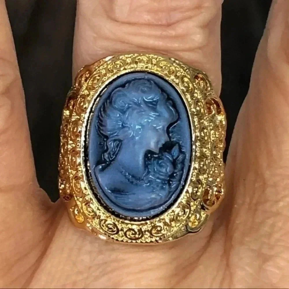 Blue Antique Vintage Style Cameo Lady Portrait Crystal Gold Ring